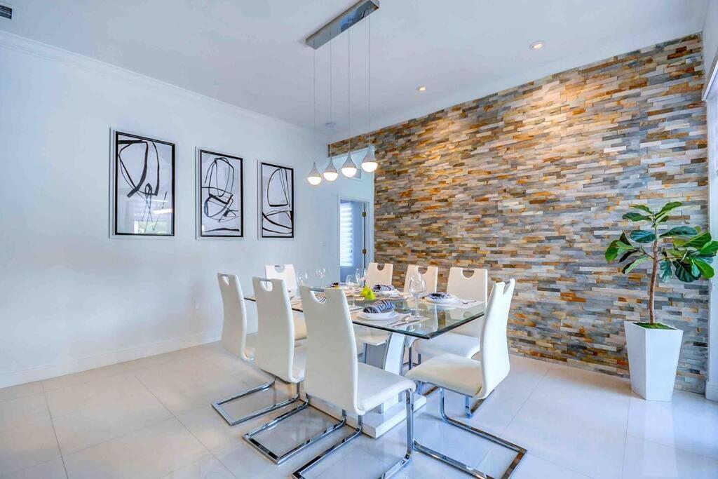 Miami 5Br Villa W Heated Pool, Games & Bbq L01 Cutler Bay Eksteriør bilde
