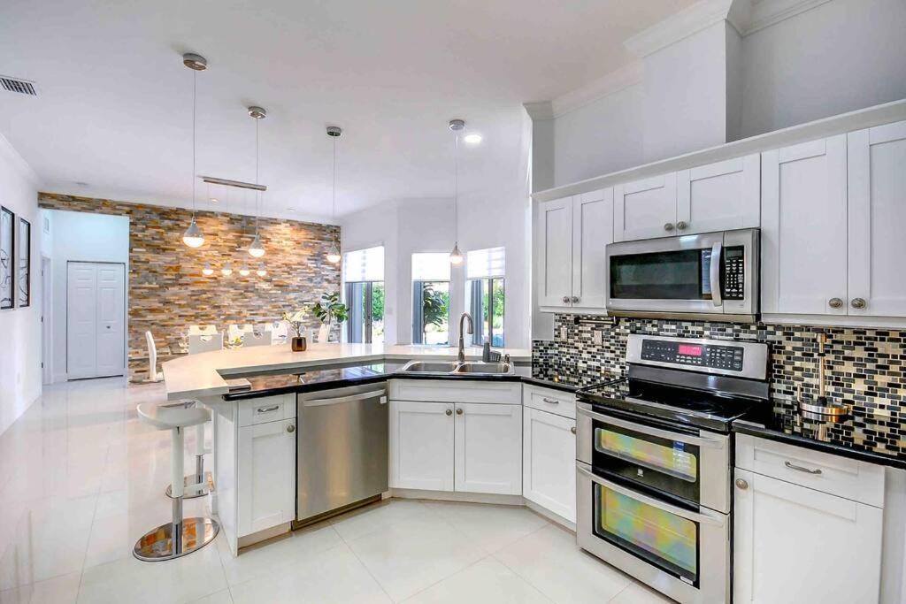 Miami 5Br Villa W Heated Pool, Games & Bbq L01 Cutler Bay Eksteriør bilde